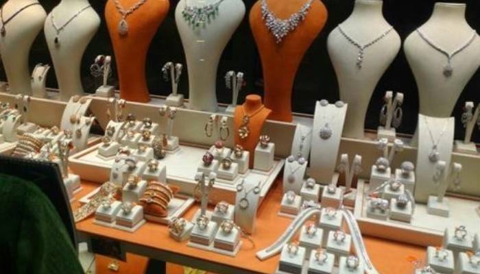 آشنایی با مانکن‌های طلا فروشی و طراحی مانکن طلا