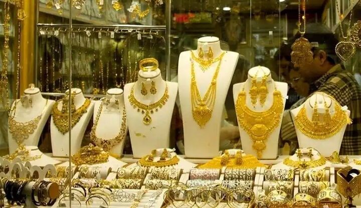 قانون مثلث بصری در چیدمان مانکن طلا