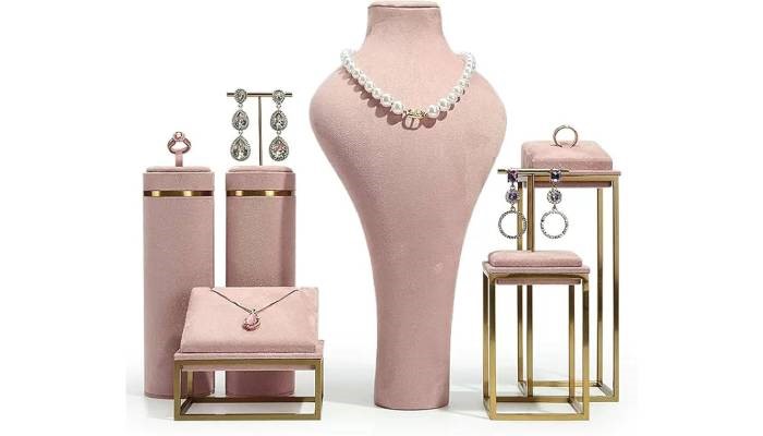 طراحی مانکن با قابلیت چرخش برای نمایش بیشتر